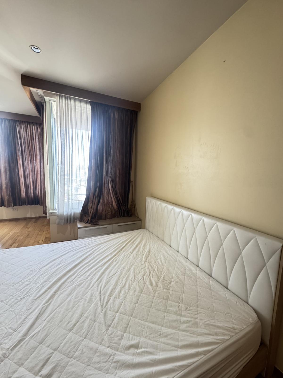 For SaleCondoSathorn, Narathiwat : 03/04/2026, Best value! Luxury condo The Empire Place 57 sq.m. in the heart of Silom, close to BTS Chong Nonsi
Price only 7.3 million, with complete fitness, swimming pool, and full amenities! 0642748883