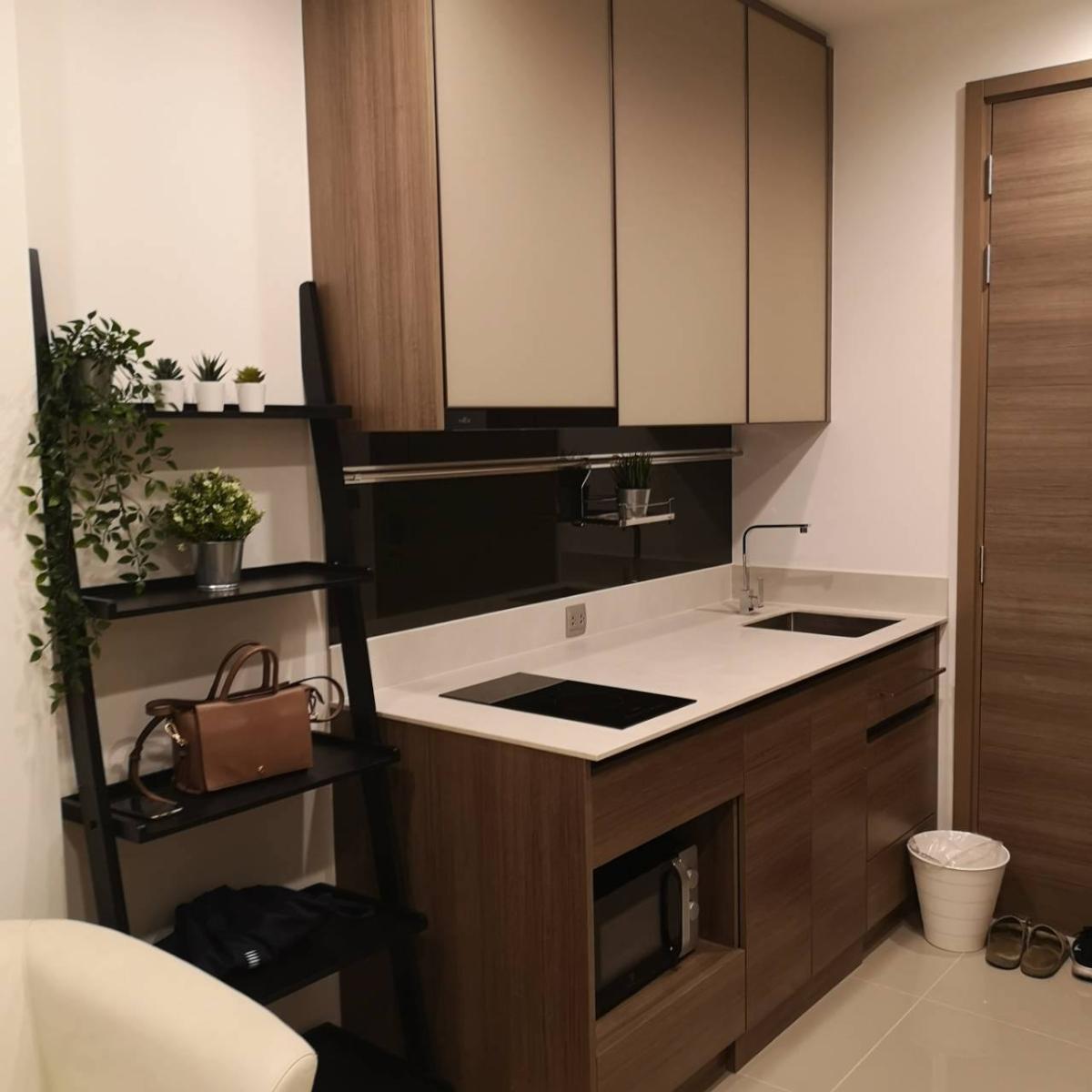 For SaleCondoSapankwai,Jatujak : 03/04/2026, Luxury condo THE LINE Phahol-Pradipat near BTS Saphan Khwai
1 bedroom 27 sq.m. Special price 4.1 million. Hurry to reserve! 0642748883