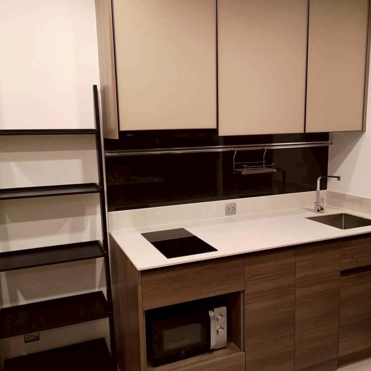 For SaleCondoSapankwai,Jatujak : 03/04/2026, Luxury condo THE LINE Phahol-Pradipat near BTS Saphan Khwai
1 bedroom 27 sq.m. Special price 4.1 million. Hurry to reserve! 0642748883