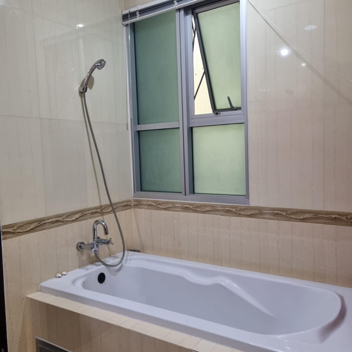 For SaleCondoRatchathewi,Phayathai : 03/04/2026, Condo in the heart of Siam! 2 bedrooms ready to move in at The Address Siam
Near BTS Ratchathewi, priced at only 5.99 million! Hurry to reserve today 0642748883