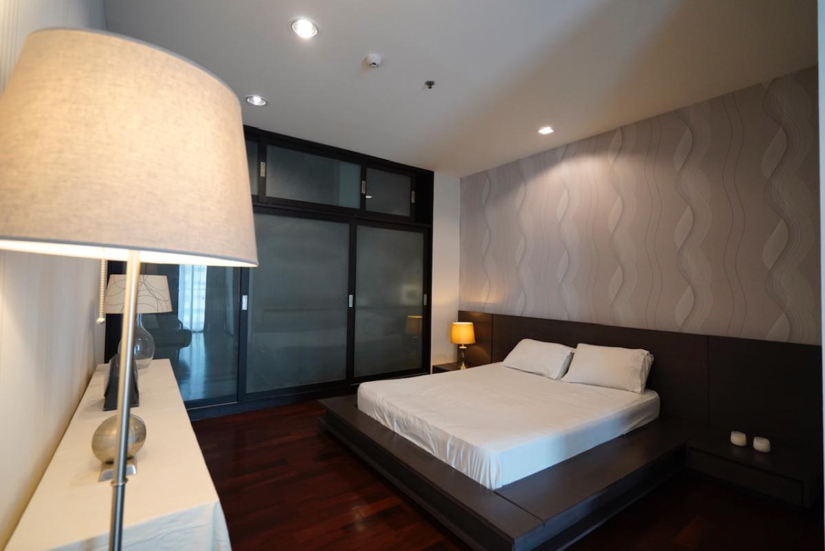 For RentCondoSukhumvit, Asoke, Thonglor : 03/04/2026, Rent a luxury 1-bedroom condo, 79 sqm, in the heart of Thonglor
Near Thonglor BTS, with a complete swimming pool and fitness center! 0642748883