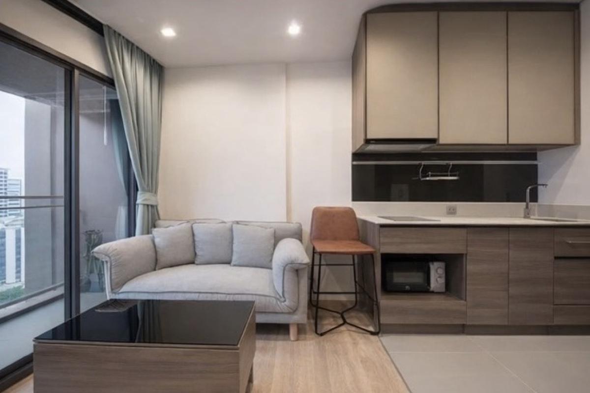 For SaleCondoSapankwai,Jatujak : 03/04/2026, The ultimate value condo THE LINE Phahol-Pradipat 27 sq.m. near BTS Saphan Khwai
with complete facilities, priced at only 3.7 million! 0642748883