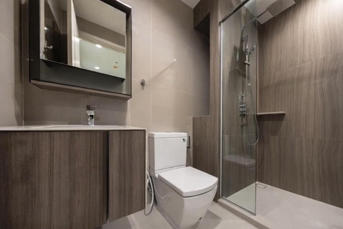 For SaleCondoSapankwai,Jatujak : 03/04/2026, The ultimate value condo THE LINE Phahol-Pradipat 27 sq.m. near BTS Saphan Khwai
with complete facilities, priced at only 3.7 million! 0642748883