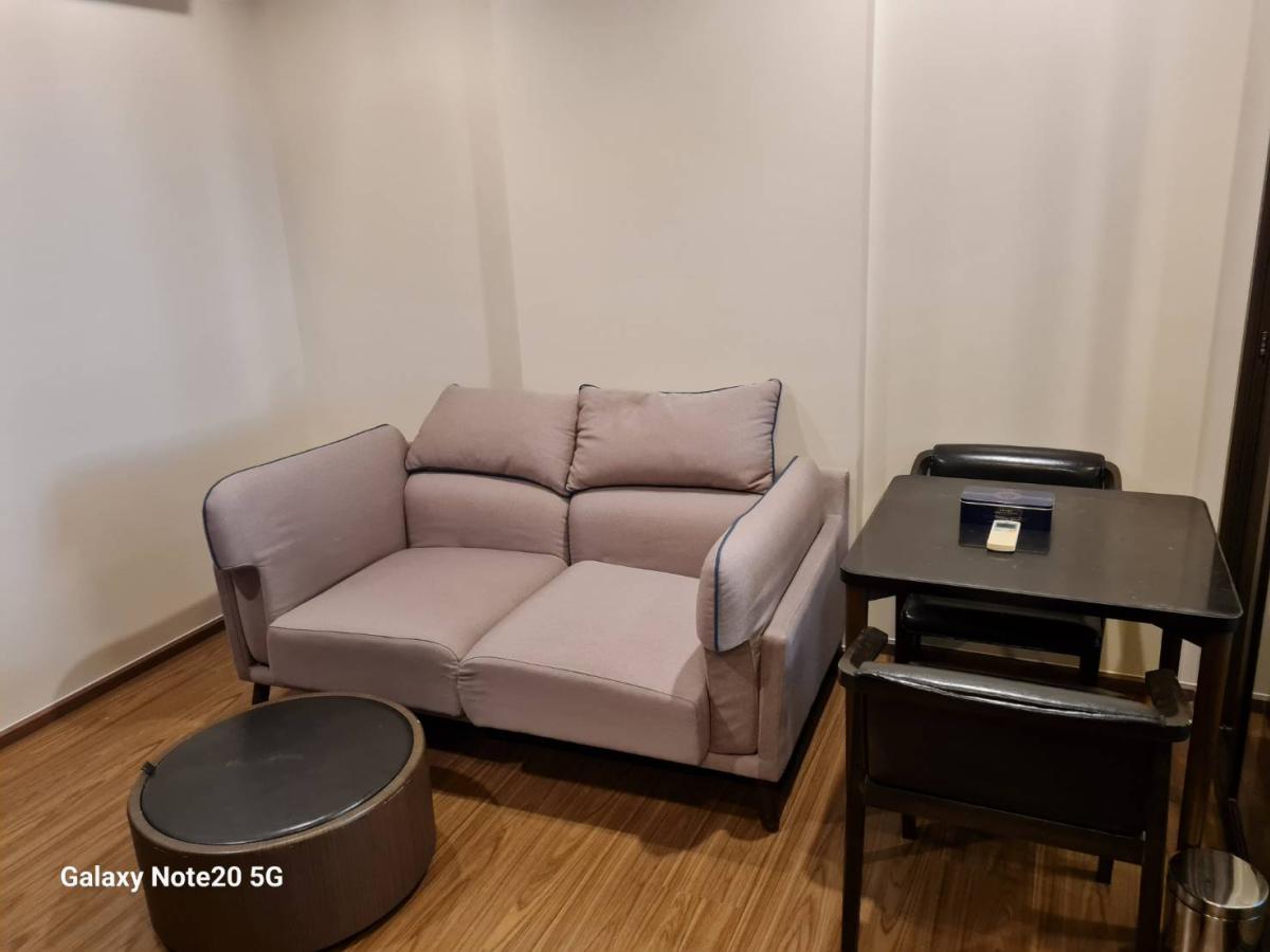 ขายคอนโดอ่อนนุช อุดมสุข : 03/04/2026, รวมค่าโอนชีวิตหรู ใกล้ BTS เอกมัย! 
The Line Sukhumvit 71, 1 ห้องนอน 4.6 ล้าน בלבד! 0642748883