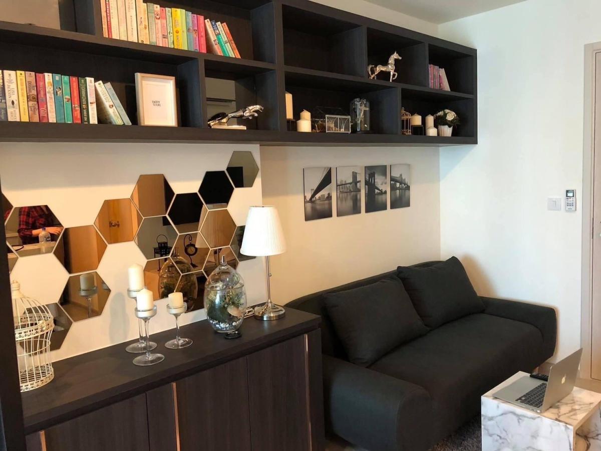 For SaleCondoRama9, Petchburi, RCA : 03/04/2026, Life Asoke 1 Bed | Petchaburi Near BTS/MRT Starting at 4.9 Million
Located in the city center with complete facilities! 0642748883