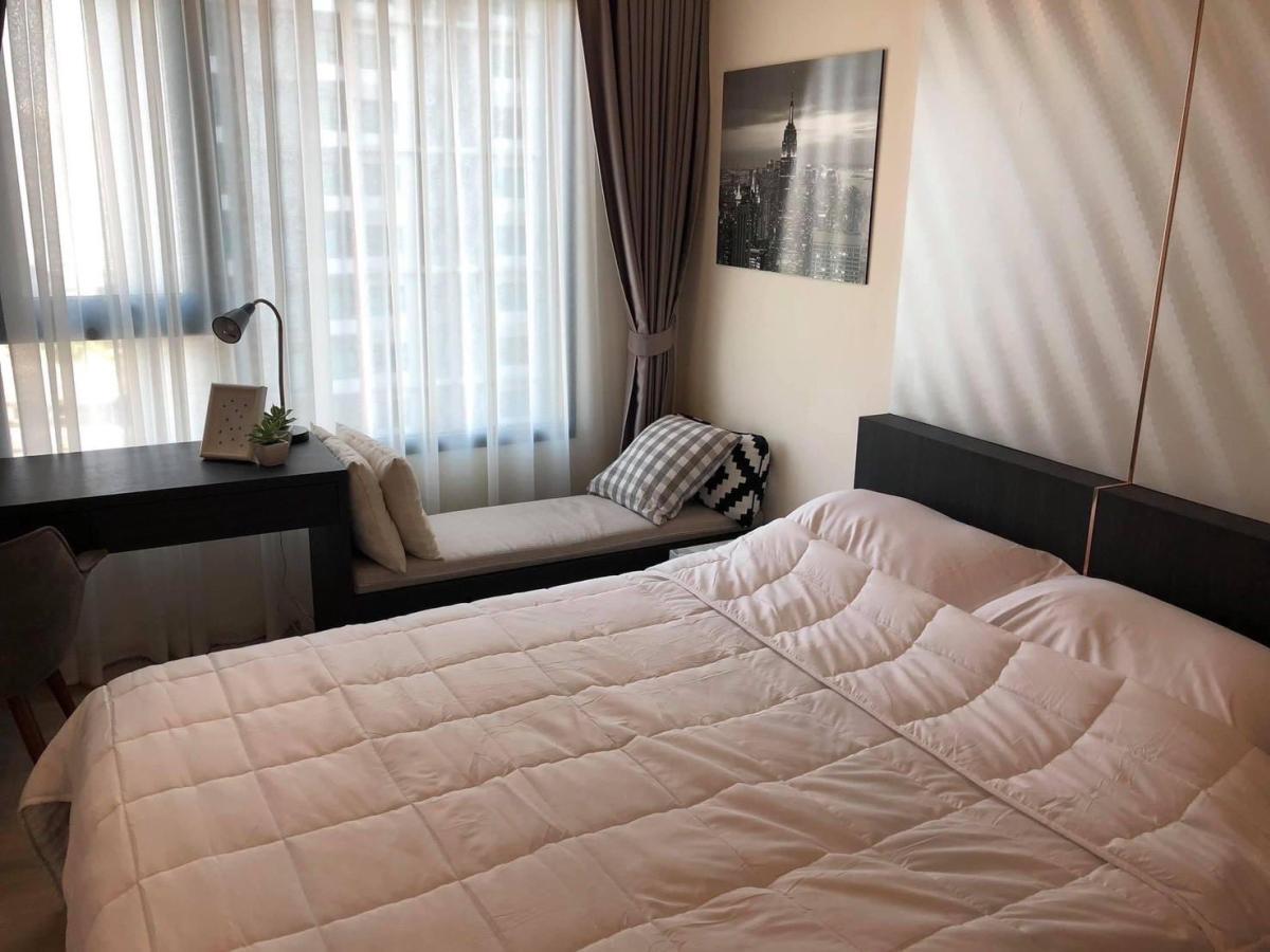 For SaleCondoRama9, Petchburi, RCA : 03/04/2026, Life Asoke 1 Bed | Petchaburi Near BTS/MRT Starting at 4.9 Million
Located in the city center with complete facilities! 0642748883