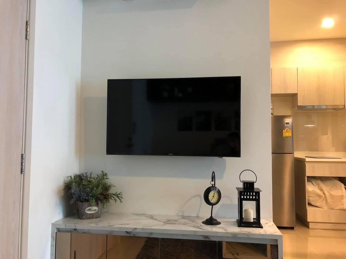 For SaleCondoRama9, Petchburi, RCA : 03/04/2026, Life Asoke 1 Bed | Petchaburi Near BTS/MRT Starting at 4.9 Million
Located in the city center with complete facilities! 0642748883