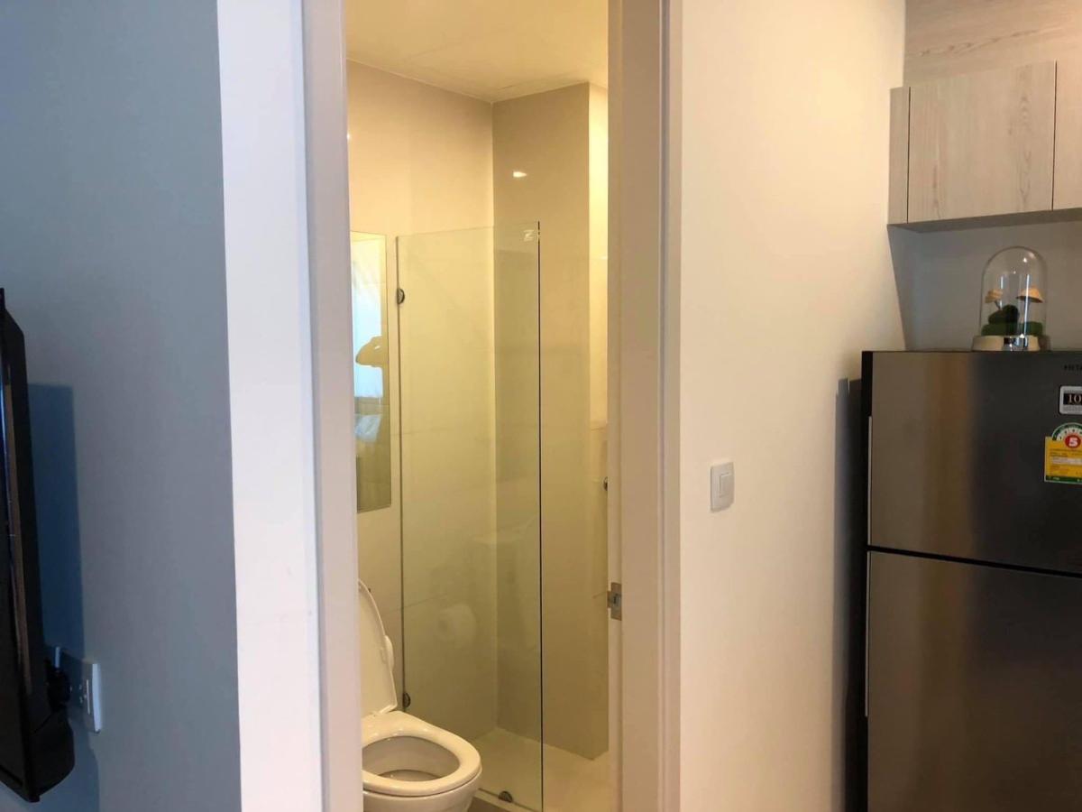 For SaleCondoRama9, Petchburi, RCA : 03/04/2026, Life Asoke 1 Bed | Petchaburi Near BTS/MRT Starting at 4.9 Million
Located in the city center with complete facilities! 0642748883