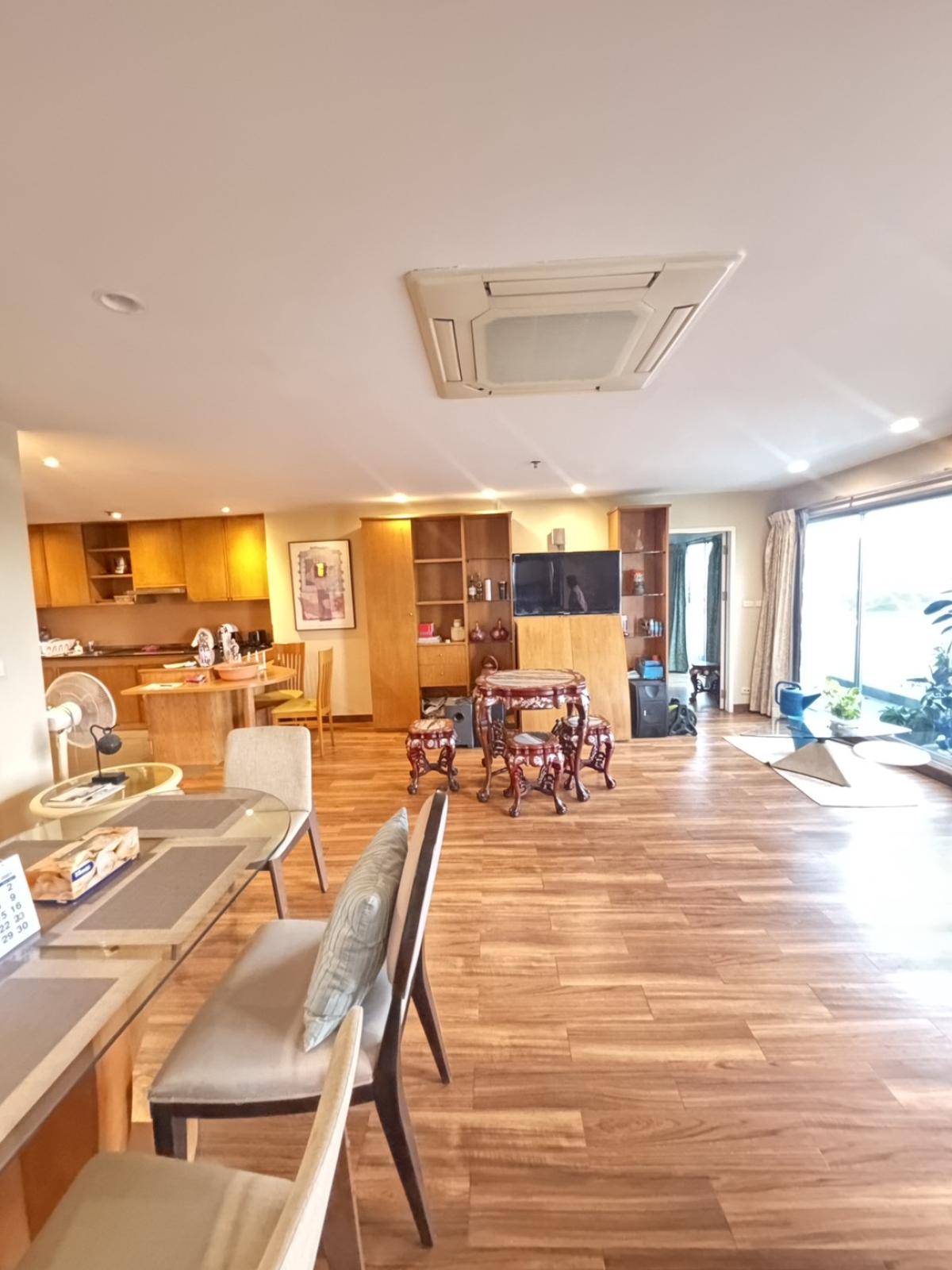 For SaleCondoPhuket : 03/04/2026, Luxury 3 Bed Condo 200 sqm @ The Executive Regent – BTS Chong Nonsi
Prime Location, Exclusive Facilities – Yours for 17.9M THB! 0642748883