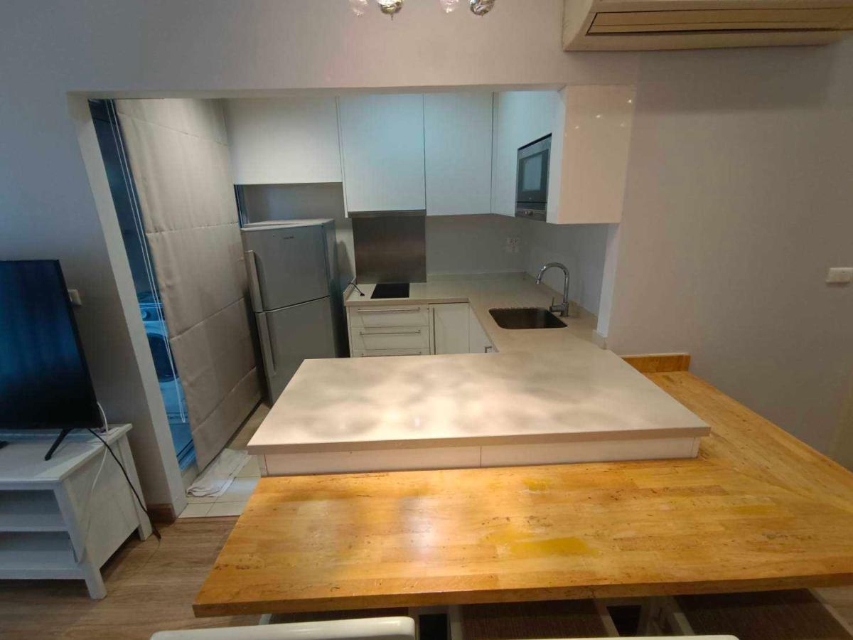 For SaleCondoSukhumvit, Asoke, Thonglor : 03/04/2026, Condo ready to move in, located in the heart of Sukhumvit 26
2 bedrooms, size 75 sq.m., only 8.2 million! 0642748883