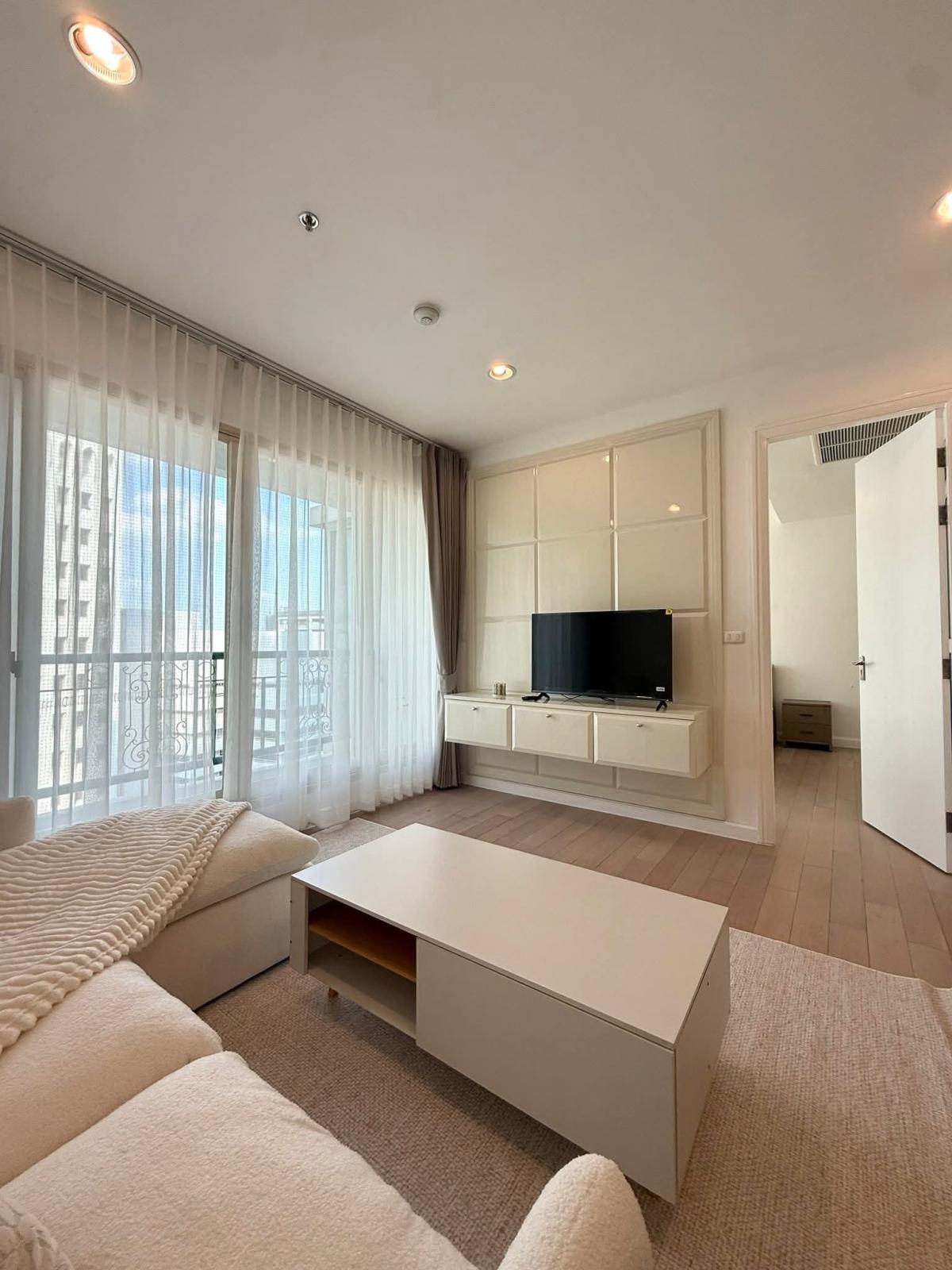 For SaleCondoWitthayu, Chidlom, Langsuan, Ploenchit : 03/04/2026, The Address Chidlom Condo 1 bedroom 55 sq.m. in the city center
For sale 7.9 million / Rent 37,000 baht. Near Chidlom BTS with complete amenities! 0642748883