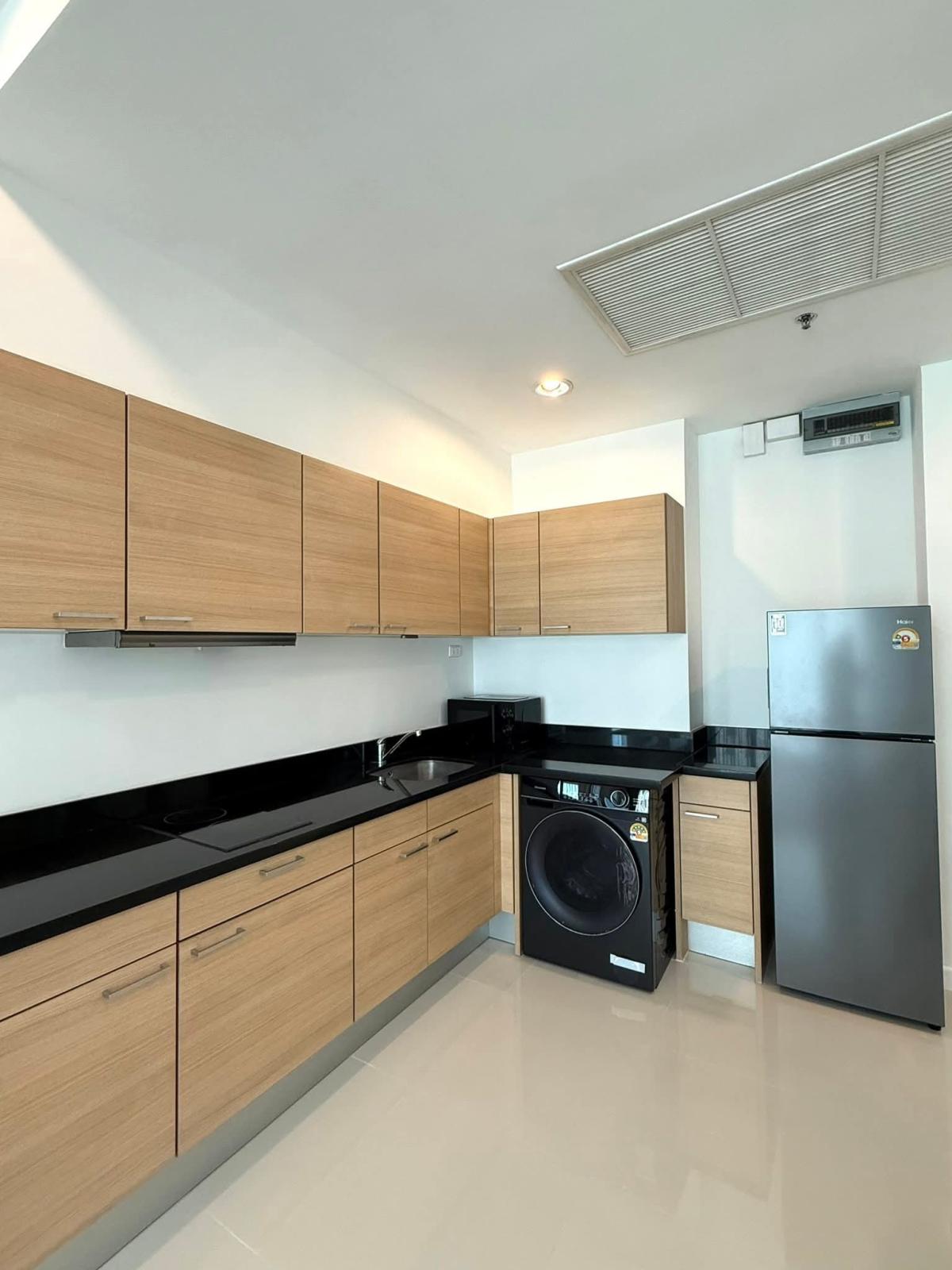 For SaleCondoWitthayu, Chidlom, Langsuan, Ploenchit : 03/04/2026, The Address Chidlom Condo 1 bedroom 55 sq.m. in the city center
For sale 7.9 million / Rent 37,000 baht. Near Chidlom BTS with complete amenities! 0642748883