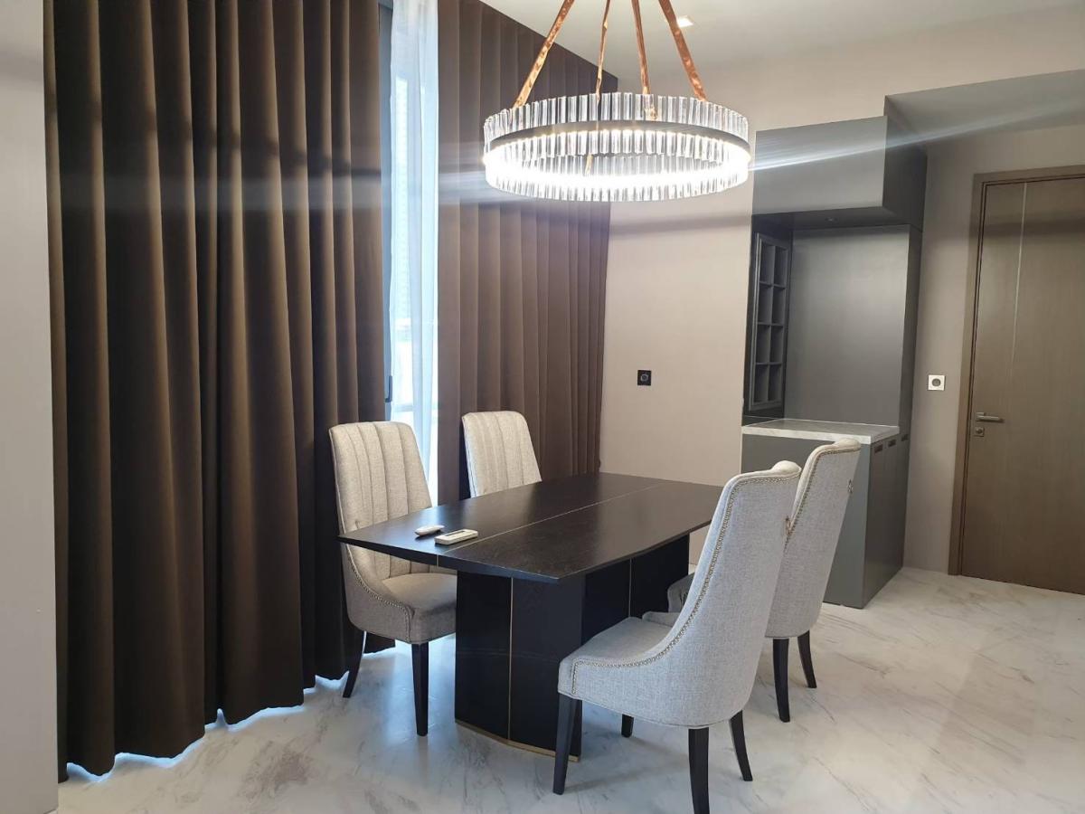 For RentCondoSukhumvit, Asoke, Thonglor : 03/04/2026, Luxury premium level! 2 bedrooms at The Monument Thonglor ready to move in immediately
Rent 135,000 Baht/month near BTS Thonglor, convenient for every journey! 0642748883