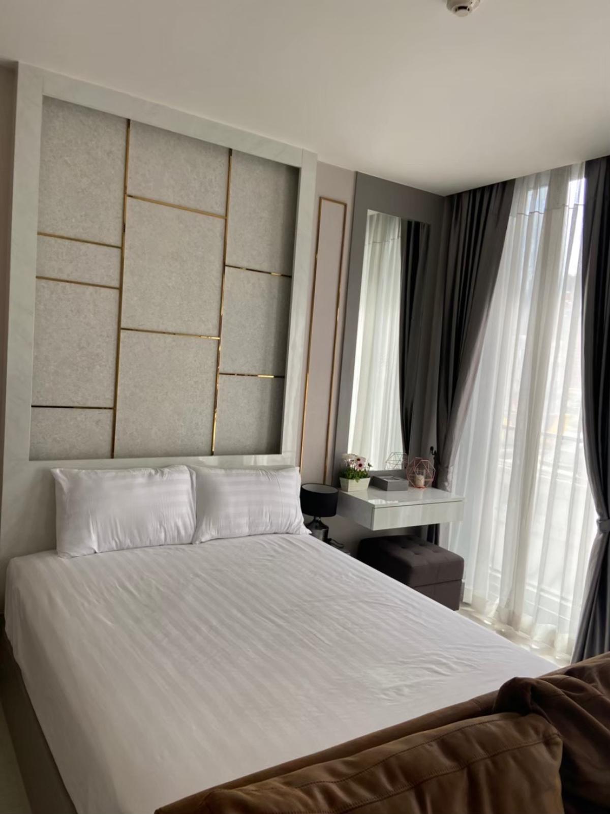 ขายคอนโดวิทยุ ชิดลม หลังสวน : 03/04/2026, รวมค่าโอนคอนโดหรู Noble Ploenchit ใกล้ BTS พร้อมอยู่ 
วิวเปิดกว้าง 1 ห้องนอน 46 ตร.ม. ราคาพิเศษ 10.89 ลบ. 0642748883