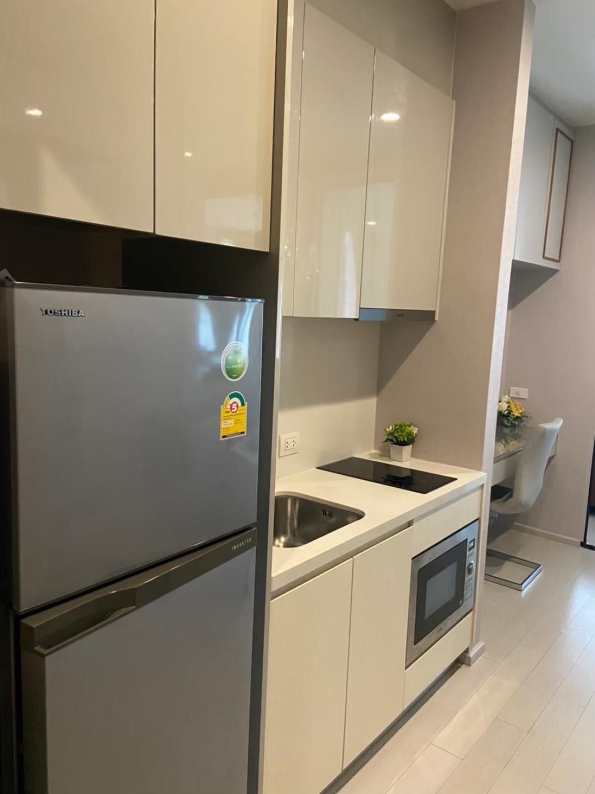 ขายคอนโดวิทยุ ชิดลม หลังสวน : 03/04/2026, รวมค่าโอนคอนโดหรู Noble Ploenchit ใกล้ BTS พร้อมอยู่ 
วิวเปิดกว้าง 1 ห้องนอน 46 ตร.ม. ราคาพิเศษ 10.89 ลบ. 0642748883