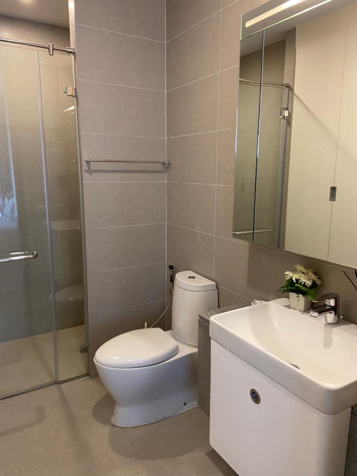 ขายคอนโดวิทยุ ชิดลม หลังสวน : 03/04/2026, รวมค่าโอนคอนโดหรู Noble Ploenchit ใกล้ BTS พร้อมอยู่ 
วิวเปิดกว้าง 1 ห้องนอน 46 ตร.ม. ราคาพิเศษ 10.89 ลบ. 0642748883