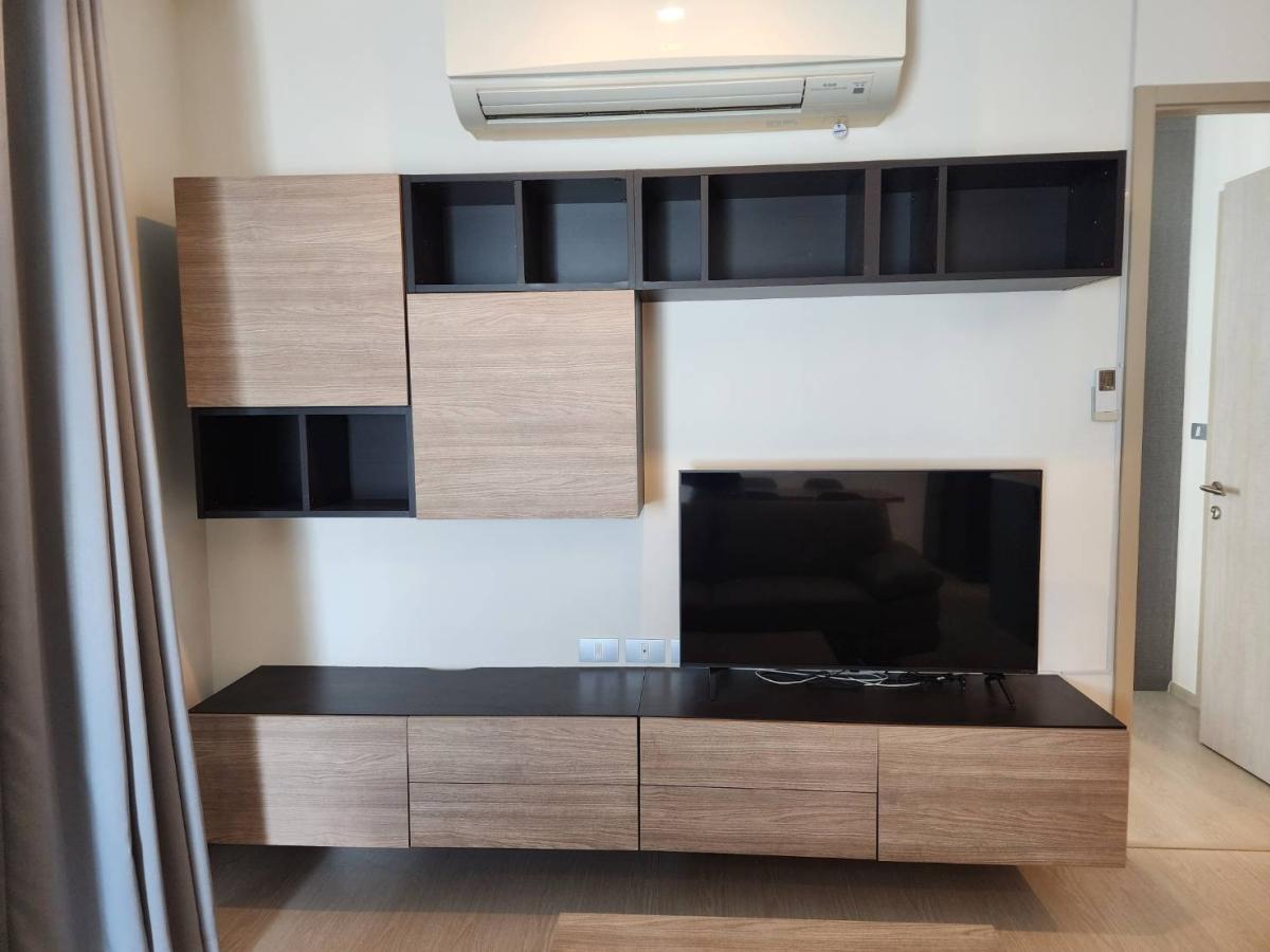 For RentCondoSukhumvit, Asoke, Thonglor : 03/04/2026, Rent a condo RHYTHM Sukhumvit 36-38 in the heart of Thonglor
2 bedrooms, 78.7 sq.m. with swimming pool and fitness, price 65,000 baht/month 0642748883