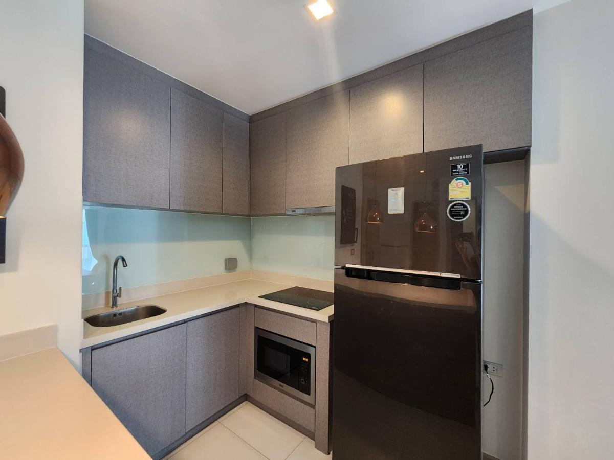 For RentCondoSukhumvit, Asoke, Thonglor : 03/04/2026, Rent a condo RHYTHM Sukhumvit 36-38 in the heart of Thonglor
2 bedrooms, 78.7 sq.m. with swimming pool and fitness, price 65,000 baht/month 0642748883