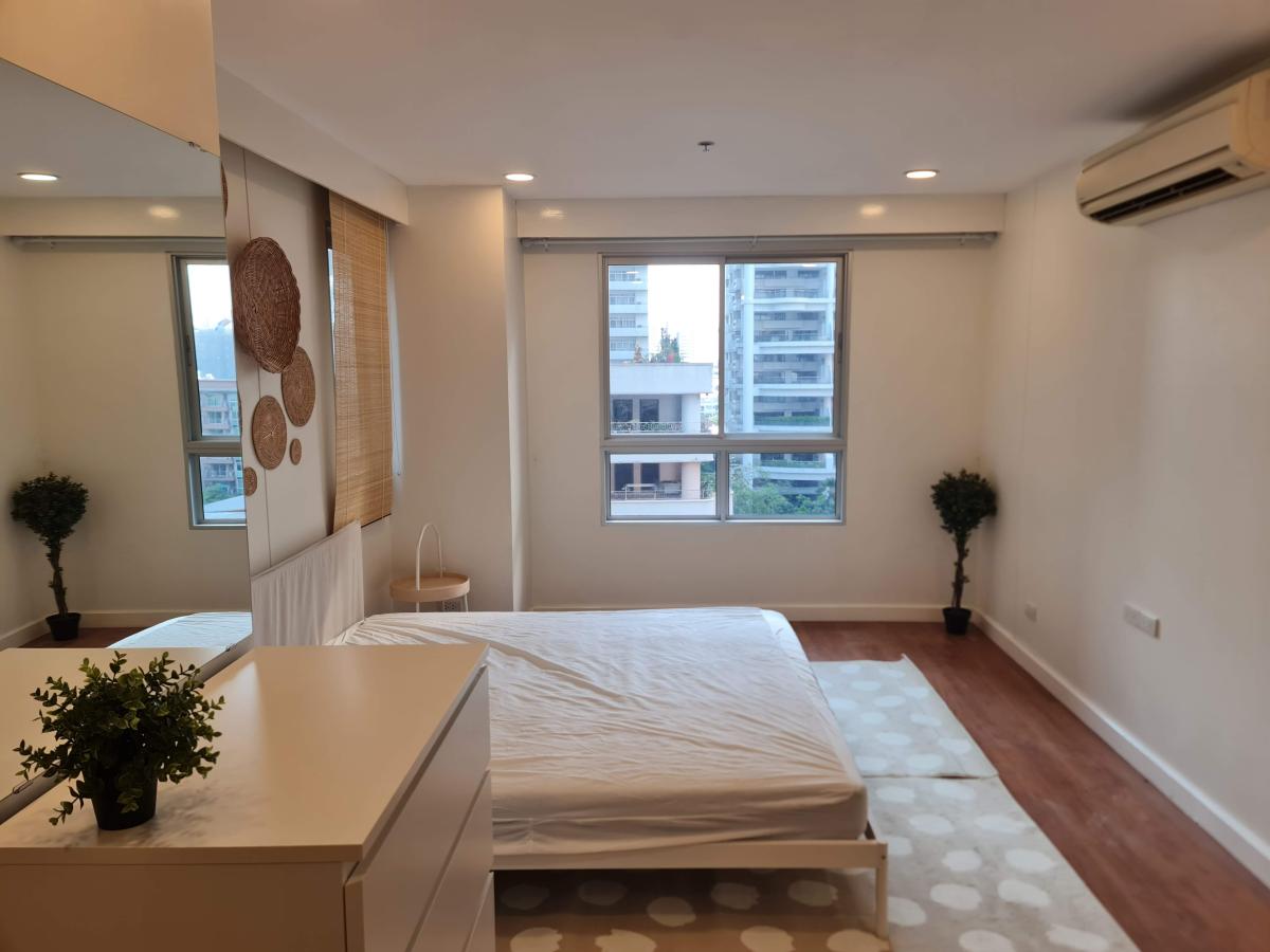 ให้เช่าคอนโดสุขุมวิท อโศก ทองหล่อ : 03/04/2026, เช่าคอนโดหรู 2 ห้องนอน @ Condo One X สุขุมวิท 26 ใกล้ BTS พร้อมพงษ์ 
ขนาด 77 ตร.ม. ราคาเพียง 43,000 บาท/เดือน! ติดต่อวันนี้ EB-88322 0642748883