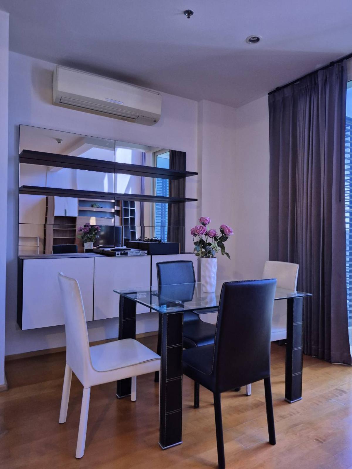 ให้เช่าคอนโดราชเทวี พญาไท : 03/04/2026, เช่าคอนโด Villa Rachatewi 1 ห้องนอน ใกล้ BTS ราชเทวี เพียง 35,000 บาท/เดือน! 
ชีวิตสะดวก ใกล้รถไฟฟ้า พร้อมสระว่ายน้ำ-ฟิตเนส ครบทุกสิ่งที่คุณต้องการ! 0642748883