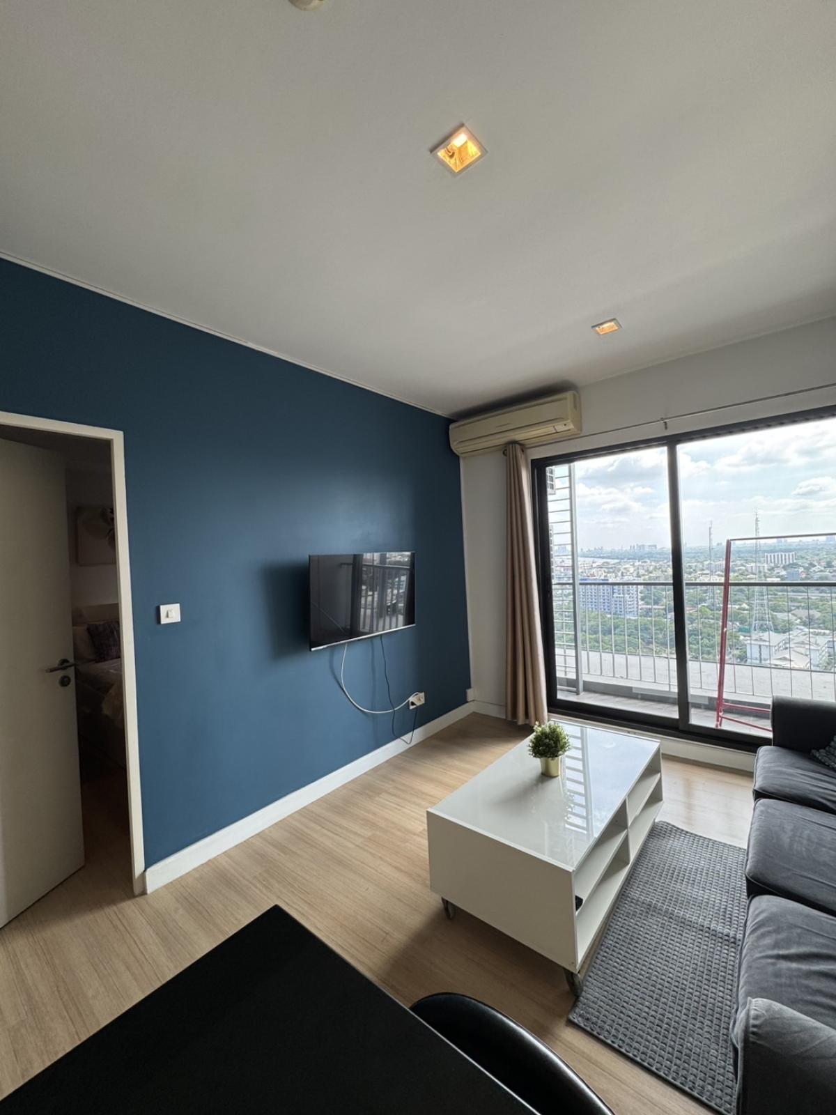 ให้เช่าคอนโดสาทร นราธิวาส : 03/04/2026, เช่าคอนโด The Seed Mingle 1 ห้องนอน ใกล้ BTS ช่องนนทรี! 
กว้าง 46 ตร.ม. ราคาสุดคุ้ม 22,000 บาท/เดือน 0642748883