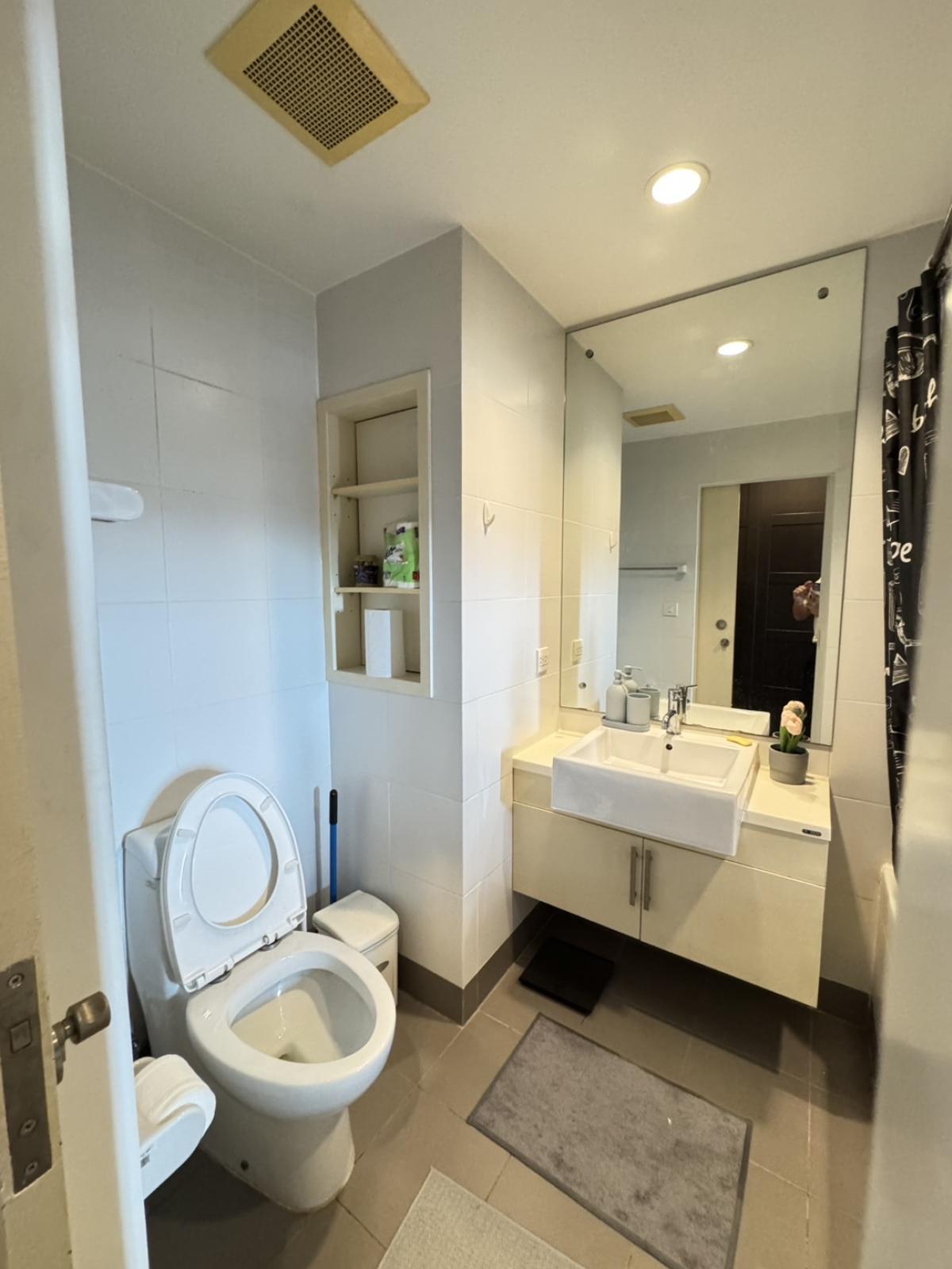 ให้เช่าคอนโดสาทร นราธิวาส : 03/04/2026, เช่าคอนโด The Seed Mingle 1 ห้องนอน ใกล้ BTS ช่องนนทรี! 
กว้าง 46 ตร.ม. ราคาสุดคุ้ม 22,000 บาท/เดือน 0642748883