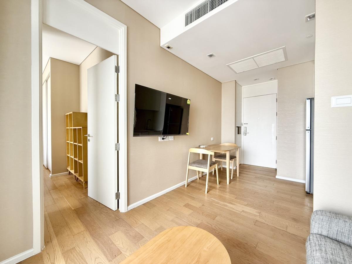 ขายคอนโดลาดพร้าว เซ็นทรัลลาดพร้าว : 03/04/2026, คอนโด The Saint Residences 1 ห้องนอน ใกล้ BTS ห้าแยกลาดพร้าว 
ขาย 3.1 ล้าน / เช่า 18,500 บ. พร้อมสระว่ายน้ำ-ฟิตเนสครบ! 0642748883