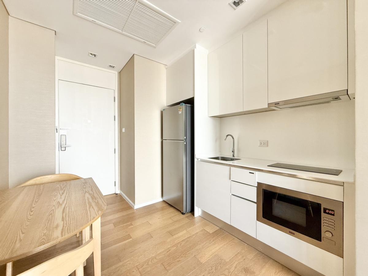 ขายคอนโดลาดพร้าว เซ็นทรัลลาดพร้าว : 03/04/2026, คอนโด The Saint Residences 1 ห้องนอน ใกล้ BTS ห้าแยกลาดพร้าว 
ขาย 3.1 ล้าน / เช่า 18,500 บ. พร้อมสระว่ายน้ำ-ฟิตเนสครบ! 0642748883