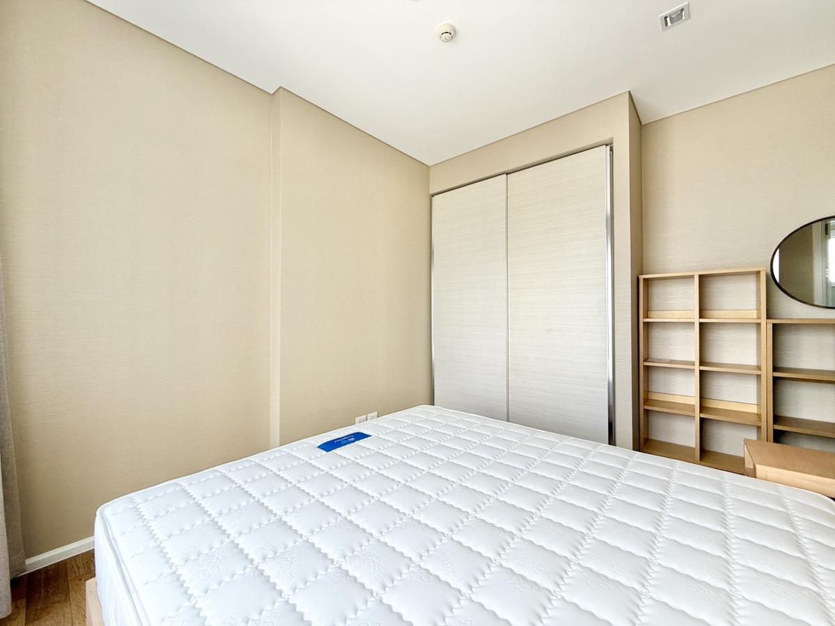 ขายคอนโดลาดพร้าว เซ็นทรัลลาดพร้าว : 03/04/2026, คอนโด The Saint Residences 1 ห้องนอน ใกล้ BTS ห้าแยกลาดพร้าว 
ขาย 3.1 ล้าน / เช่า 18,500 บ. พร้อมสระว่ายน้ำ-ฟิตเนสครบ! 0642748883