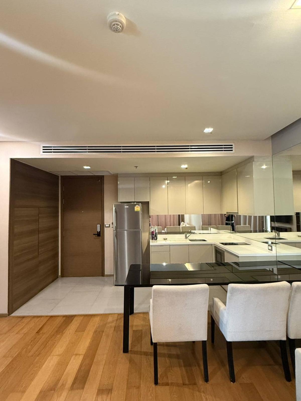 For SaleCondoSathorn, Narathiwat : 03/04/2026, Luxury condo The Address Sathorn 12 in the city center, near BTS/MRT
2 bedrooms, 2 bathrooms, for sale at 9.99 million, rent at 40,000/month, with complete amenities! 0642748883