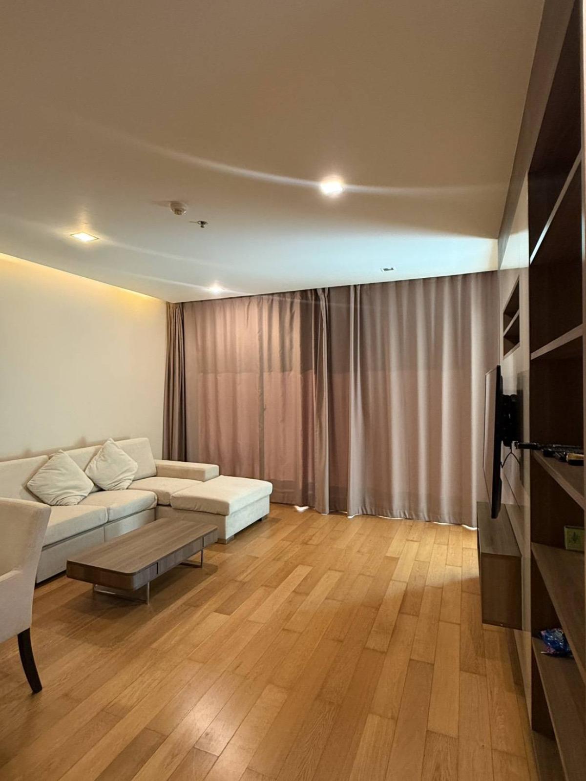 For SaleCondoSathorn, Narathiwat : 03/04/2026, Luxury condo The Address Sathorn 12 in the city center, near BTS/MRT
2 bedrooms, 2 bathrooms, for sale at 9.99 million, rent at 40,000/month, with complete amenities! 0642748883