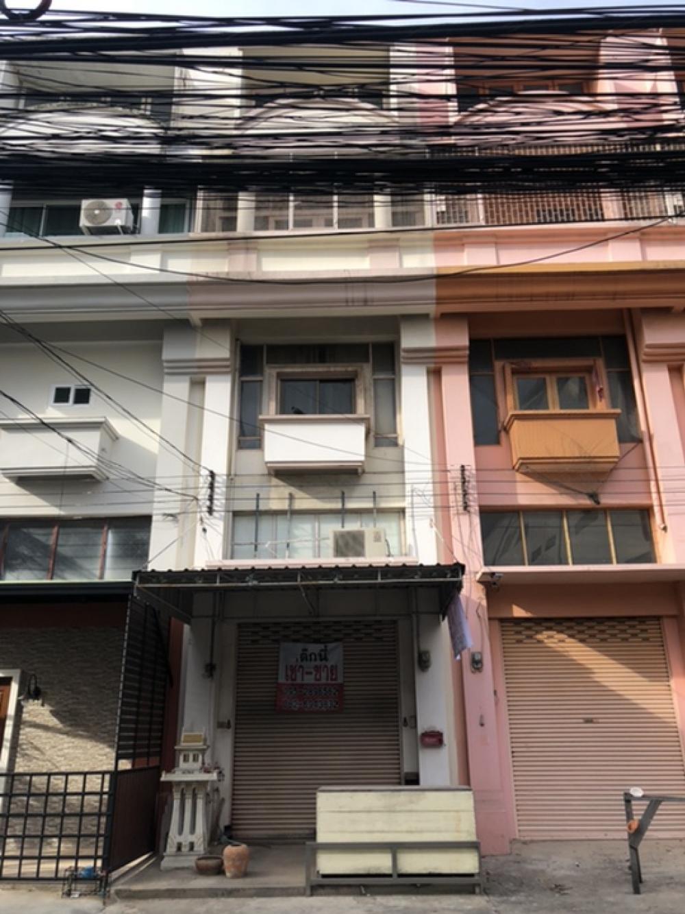 For SaleShop HouseBang Sue, Wong Sawang, Tao Pun : Quick sale price adjustment, good location, 4 and a half storey commercial building for sale, Soi Sawai Suwan, 19.1 square meters, can not find any more, this price 0952896562