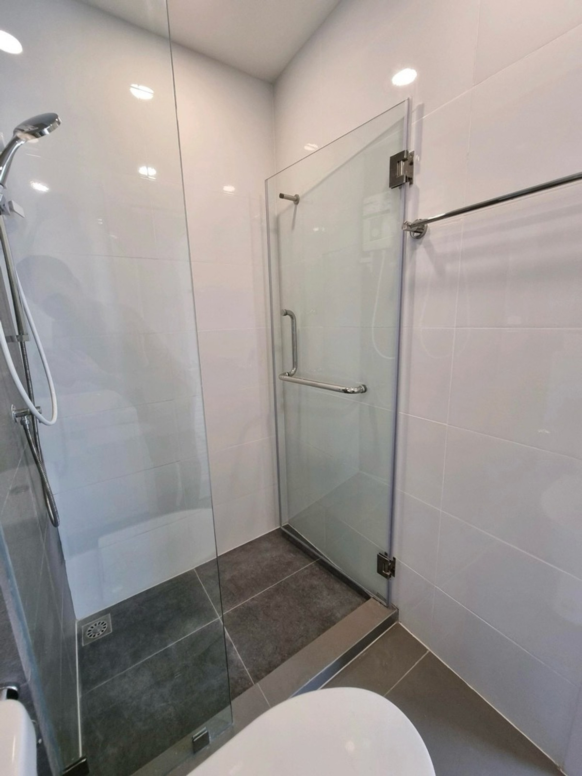 ให้เช่าคอนโดบางซื่อ วงศ์สว่าง เตาปูน : 📍โครงการ : The Clev Riverline เจ้าพระยา - วงศ์สว่าง 
🏢 ใกล้กับ  :  ม. พระจอมเกล้าพระนครเหนือ ( มจพ. )
💵 ราคาเช่า : 15,000 บาท / เดือน