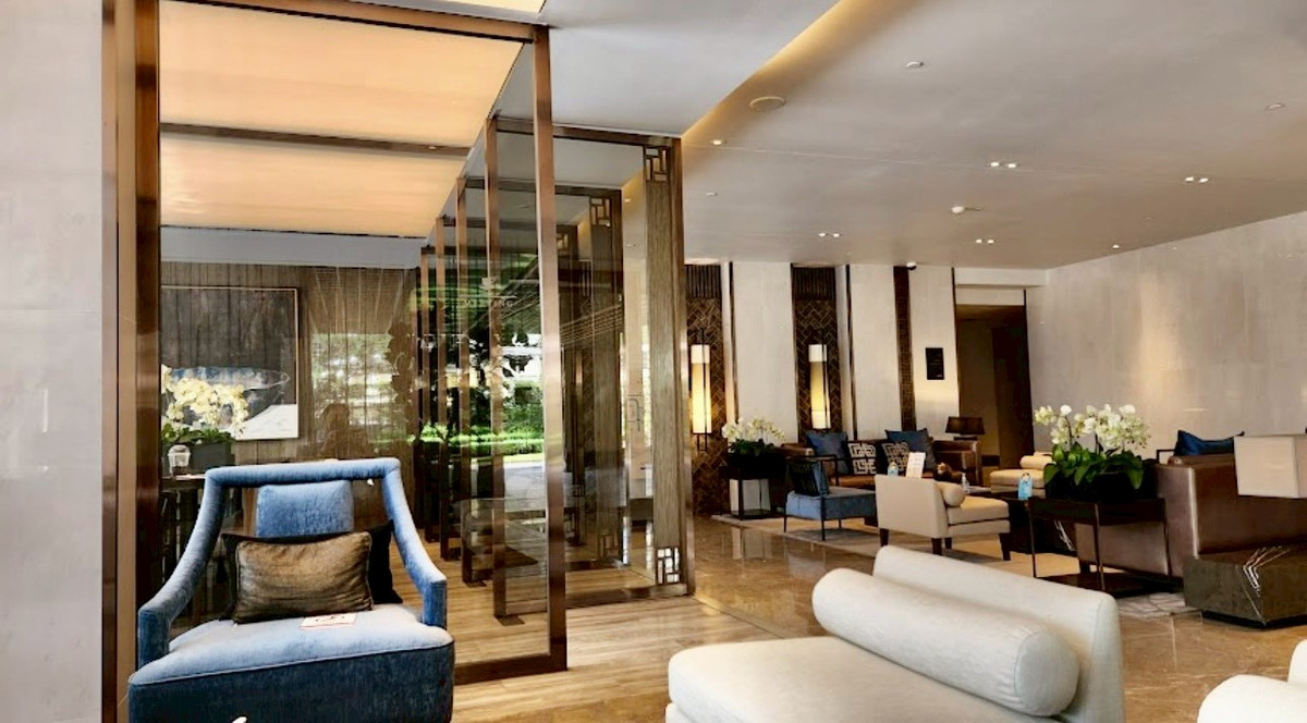 For RentCondoSathorn, Narathiwat : ✨ The most hip lifestyle source, The Room 30, easily connects Charoen Krung-Si Phraya-Songwat within walking distance 🎉