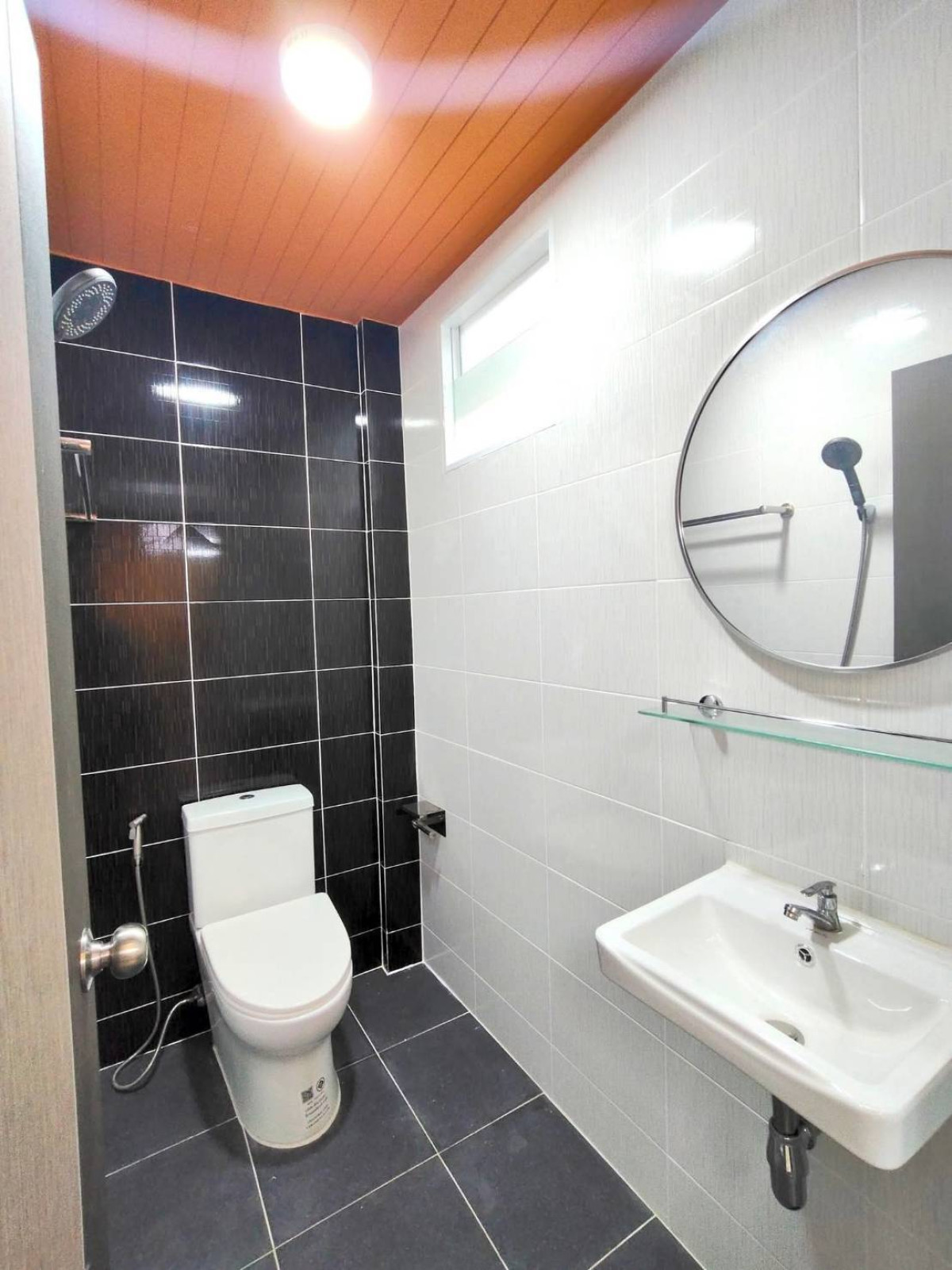 For SaleTownhomePathum Thani,Rangsit, Thammasat : For Sale Townhouse/Townhome  , Baan Thara Rin  Khlong 2 , wide frontage , newly renovated , Khu Khot , Lam Luk Ka , Pathum Thani , CX-146196