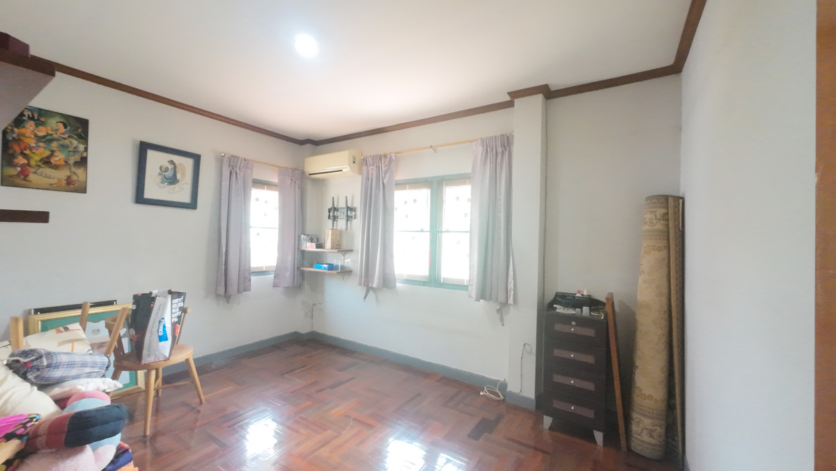 ขายบ้านนวมินทร์ รามอินทรา : ขายบ้านเดี่ยวบุณฑริก วัชรพล 50.6 ตรว. หลังริมถนนเมน หน้าบ้านทิศตะวันออก ทำเลศักยภาพใกล้ทางด่วน