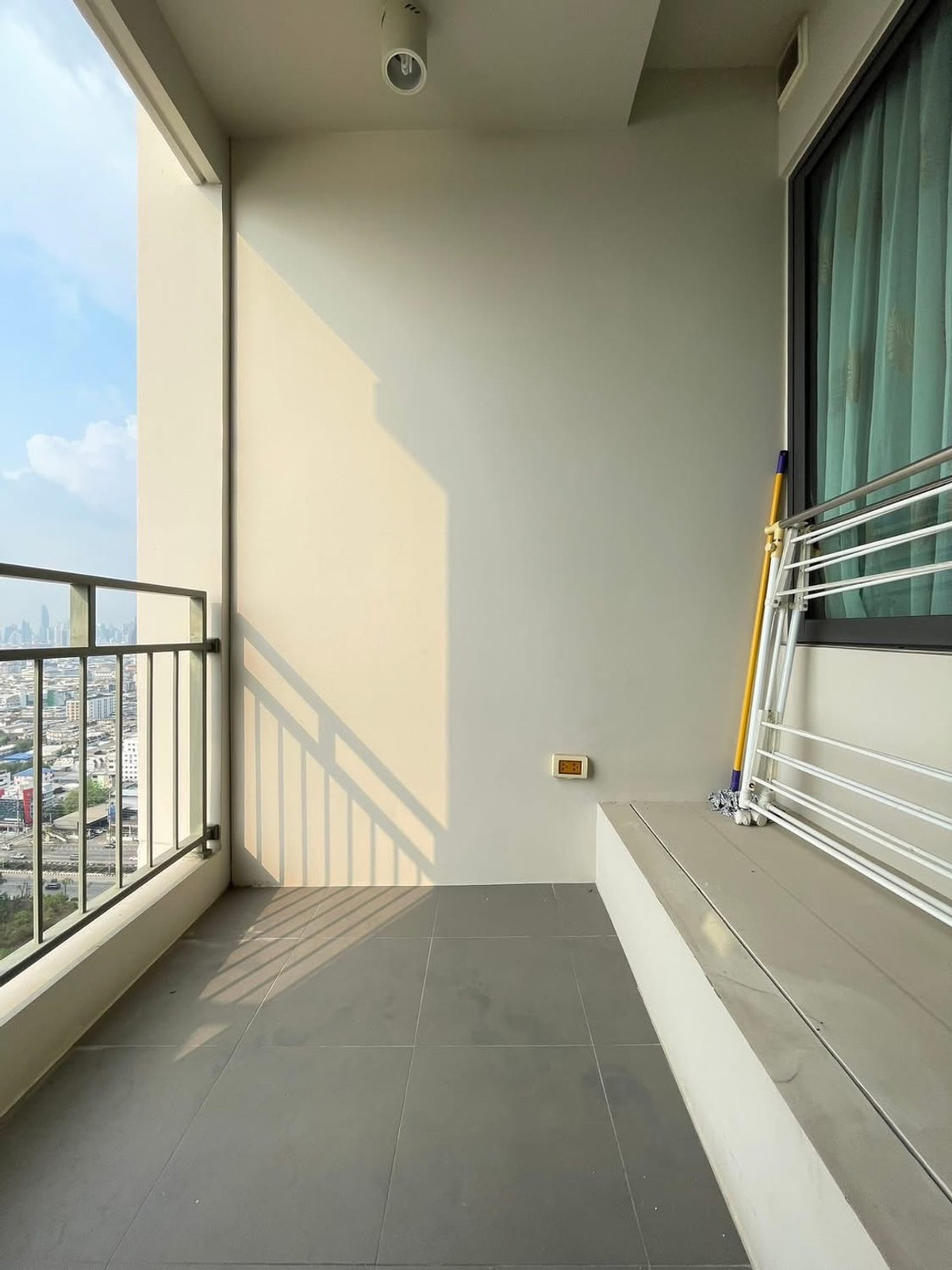 ให้เช่าคอนโดพระราม 3 สาธุประดิษฐ์ : วิวแม่น้ำ เช่า 1 ห้องนอน 1 ห้องน้ำ ยู ดีไลท์ เรสซิเดนซ์ ริเวอร์ฟรอนท์ พระราม 3