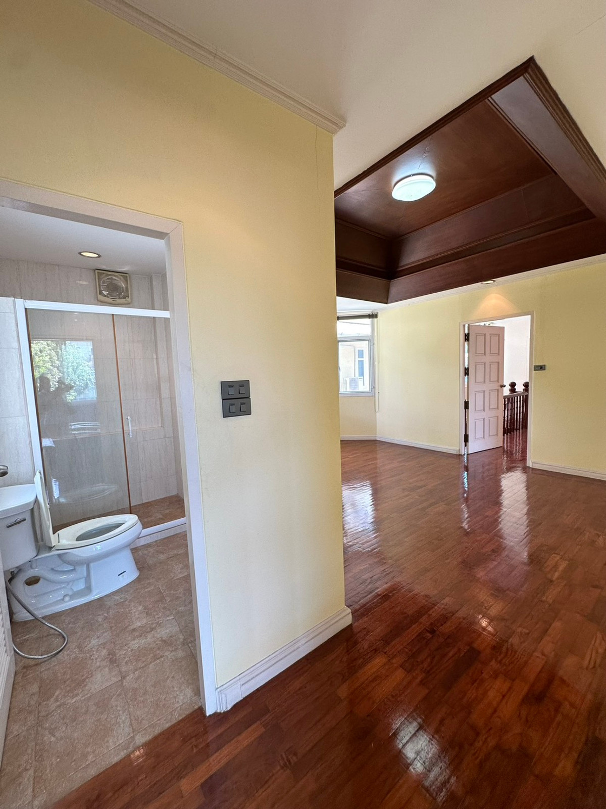 ให้เช่าบ้านพระราม 9 เพชรบุรีตัดใหม่ RCA : ให้เช่า บ้านเดี่ยว 2 ชั้น ซอยศูนย์วิจัย