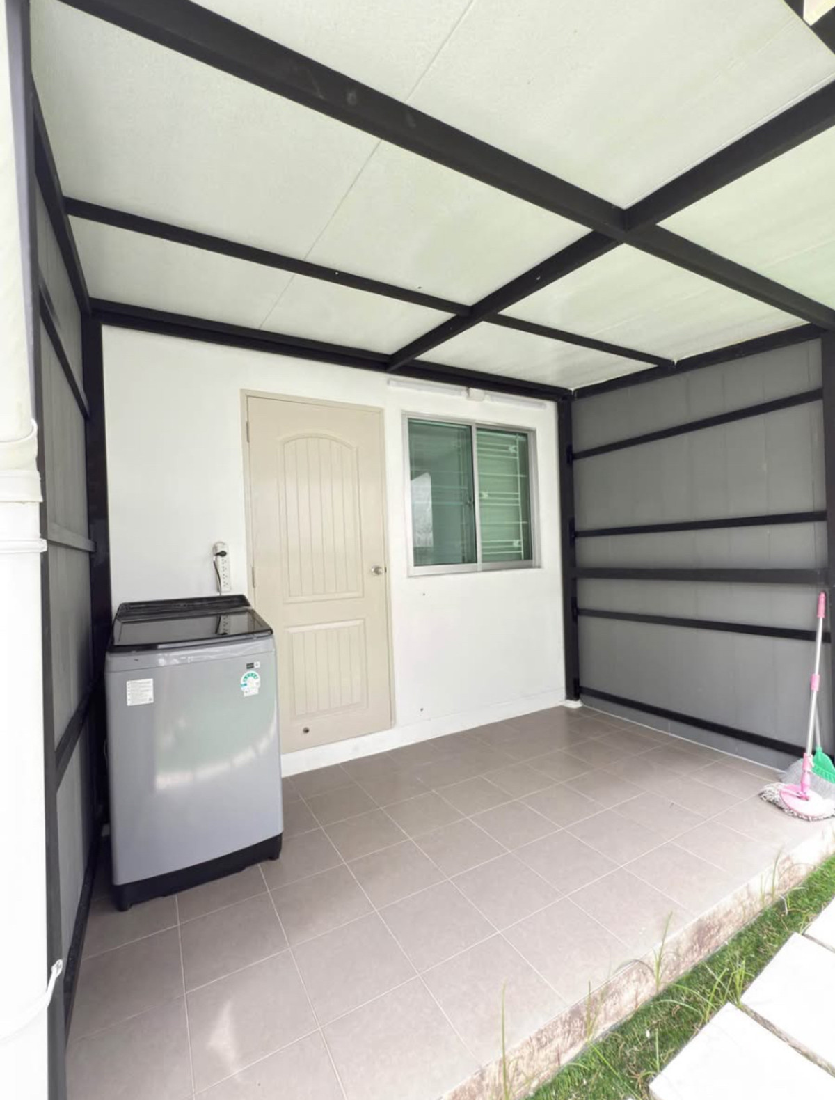 For RentHouseLadkrabang, Suwannaphum Airport : Single house for rent Atoll Maldives Village, Palm Bangna-Wongwaen, fully furnished, near mega bangna.