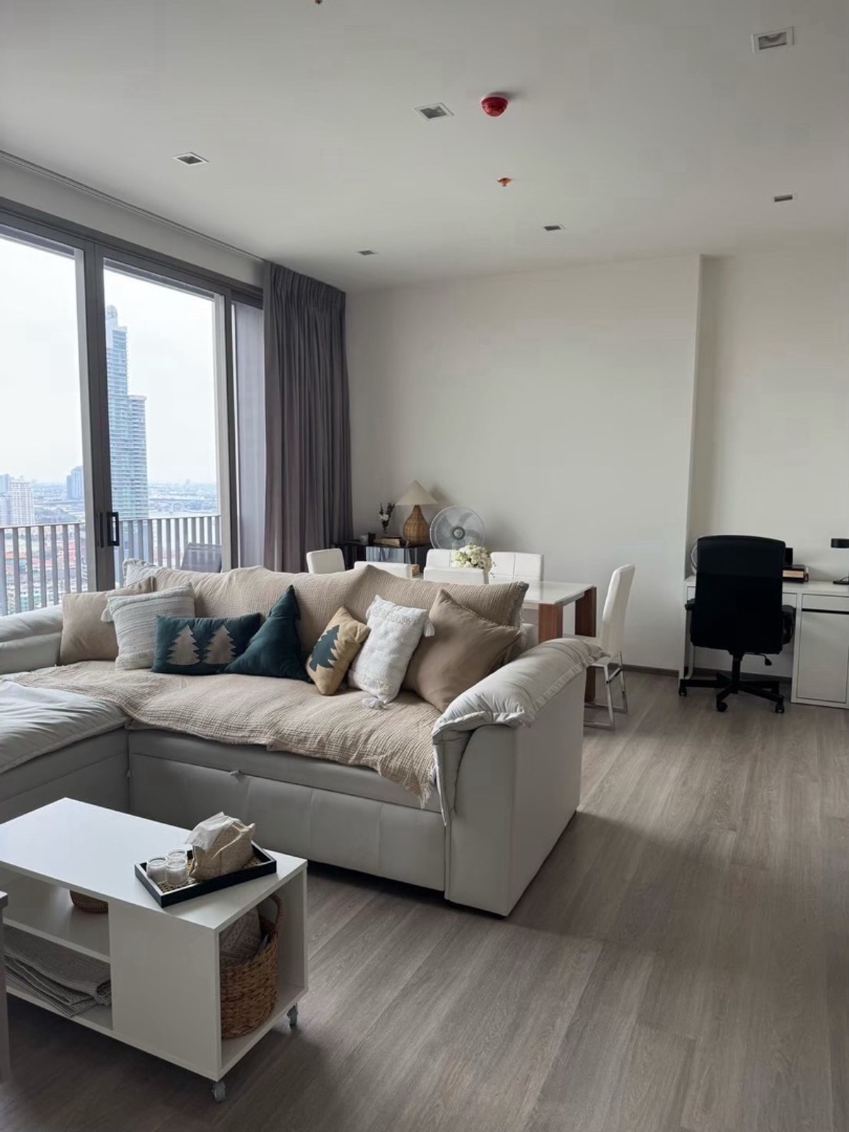 For RentCondoSathorn, Narathiwat : For rent Rhythm Charoenkrung Pavillion ☎️ 0912322009