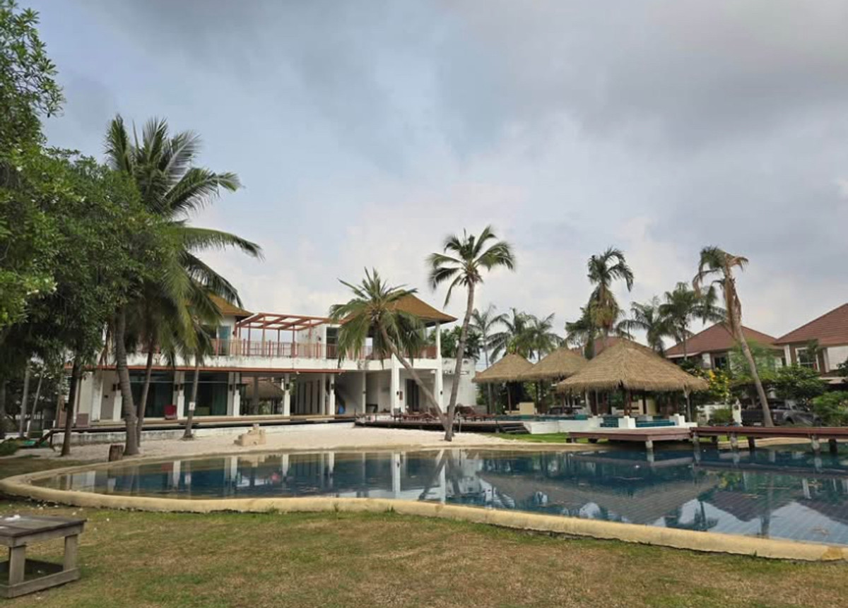 For RentHouseLadkrabang, Suwannaphum Airport : Single house for rent Atoll Maldives Village, Palm Bangna-Wongwaen, fully furnished, near mega bangna.