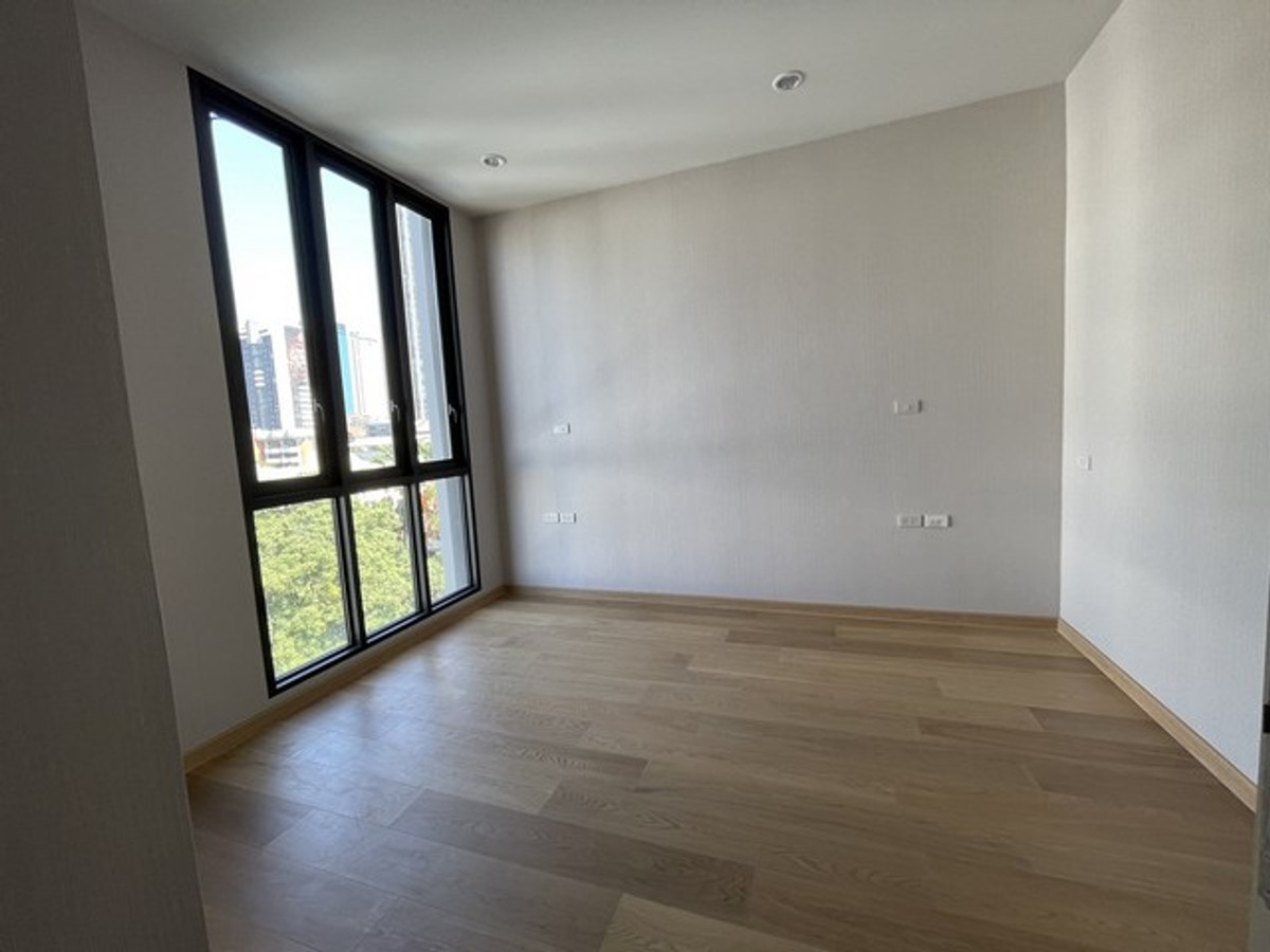 For RentHouseSukhumvit, Asoke, Thonglor : HR3340 FOR RENT Ultra-Luxury House @Sage Thonglor 25, 4.5-storey detached house, premium level. With private elevator and swimming pool in the heart of Thonglor.