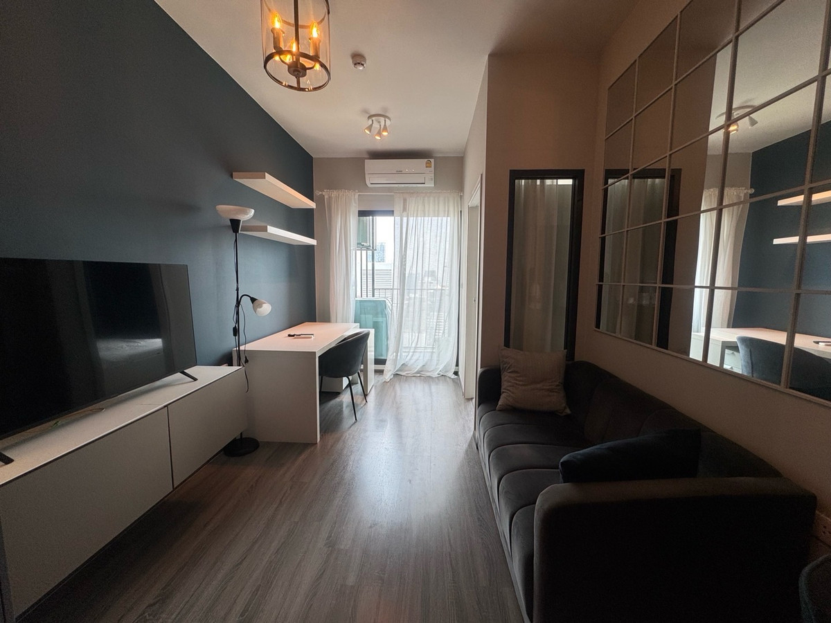 ให้เช่าคอนโดสยาม จุฬา สามย่าน : 🏢 Ideo Chula Samyan 1Bed 34sq.m.
ตกแต่งพร้อมอยู่ เหมาะทั้งนักศึกษาและคนทำงาน ราคาเช่า 26,000 บาท/เดือน
📞 Phat 064-642-8664
