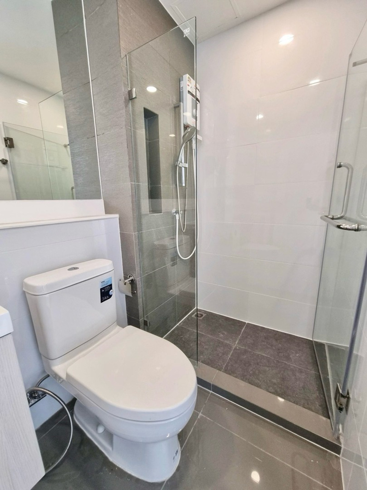 ให้เช่าคอนโดบางซื่อ วงศ์สว่าง เตาปูน : 📍โครงการ : The Clev Riverline เจ้าพระยา - วงศ์สว่าง 
🏢 ใกล้กับ  :  ม. พระจอมเกล้าพระนครเหนือ ( มจพ. )
💵 ราคาเช่า : 15,000 บาท / เดือน