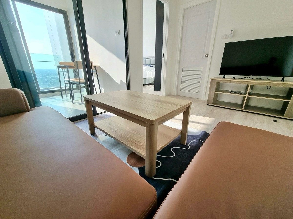 ให้เช่าคอนโดบางซื่อ วงศ์สว่าง เตาปูน : 📍โครงการ : The Clev Riverline เจ้าพระยา - วงศ์สว่าง 
🏢 ใกล้กับ  :  ม. พระจอมเกล้าพระนครเหนือ ( มจพ. )
💵 ราคาเช่า : 15,000 บาท / เดือน