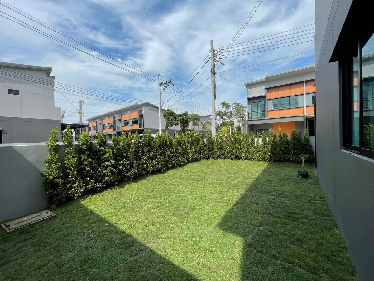 For SaleTownhomeRama5, Ratchapruek, Bangkruai : Townhome for sale, Siri Place Charan-Pinklao Project. Behind the corner near the center