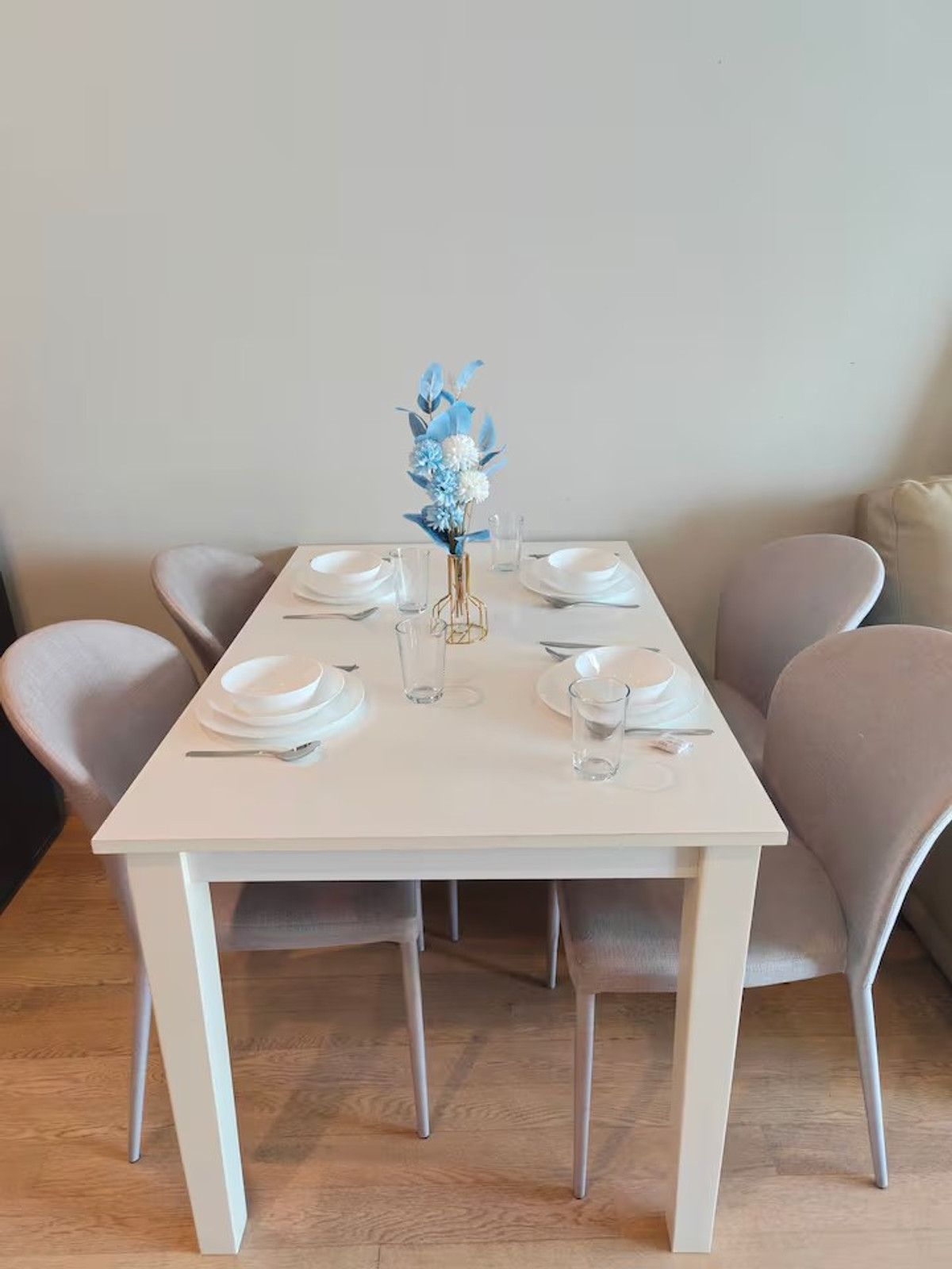 For RentCondoSukhumvit, Asoke, Thonglor : 🚅✨  Noble Refine Phrom Phong For rent 2 bedroom condo - only 5 minutes walk to BTS Phrom Phong.