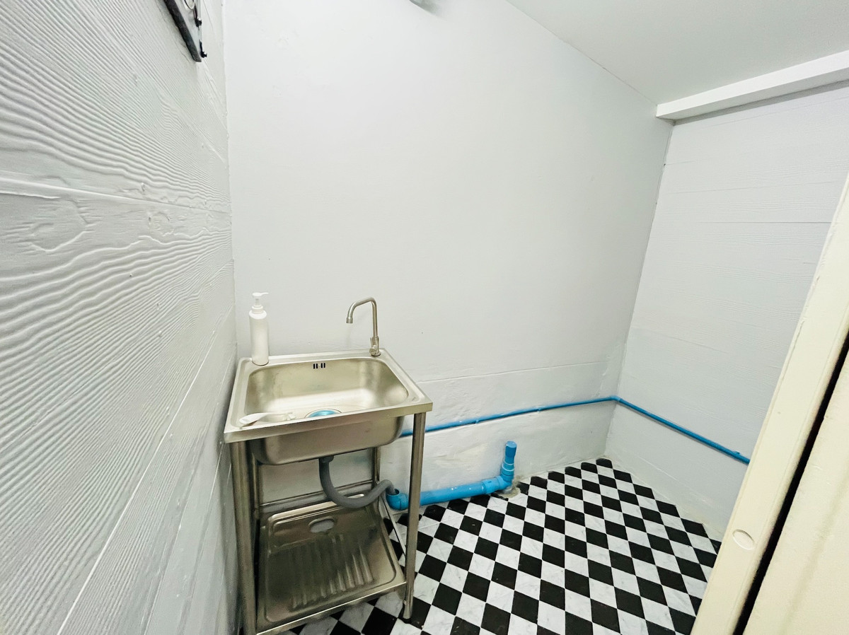 For RentHouseSathorn, Narathiwat : 🏡 (For rent) Newly built house in the heart of Sathorn - near BTS Surasak, good location, not chaotic‼️