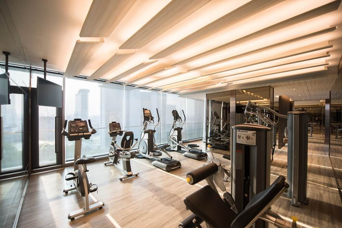 For RentCondoSathorn, Narathiwat : ✨ The most hip lifestyle source, The Room 30, easily connects Charoen Krung-Si Phraya-Songwat within walking distance 🎉