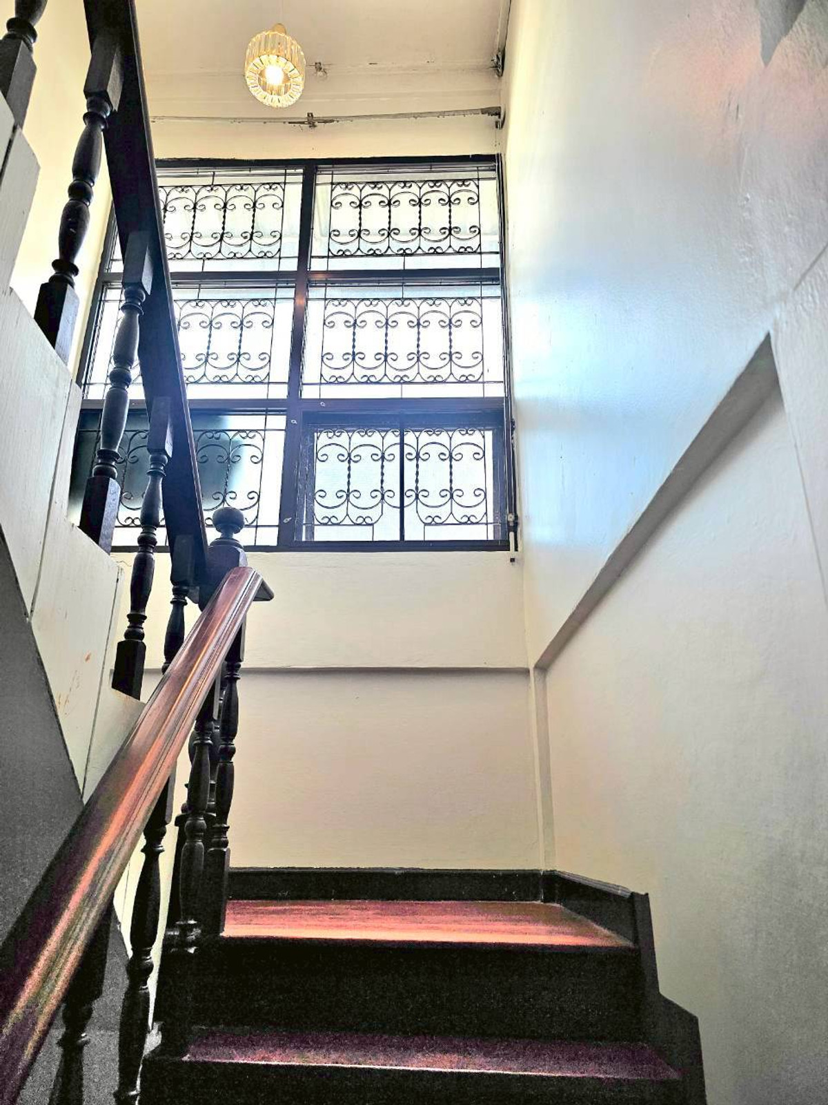 ขายทาวน์โฮมลาดพร้าว101 แฮปปี้แลนด์ : บ้านพร้อมที่ดิน หลังมุมส่วนตัว ใกล้รถไฟฟ้า 🔥 ทาวน์เฮ้าส์ ลาดพร้าว 87 / 3 ห้องนอน (ขาย), Townhouse Ladprao 87 / 3 Bedrooms (FOR SALE) FAHS048